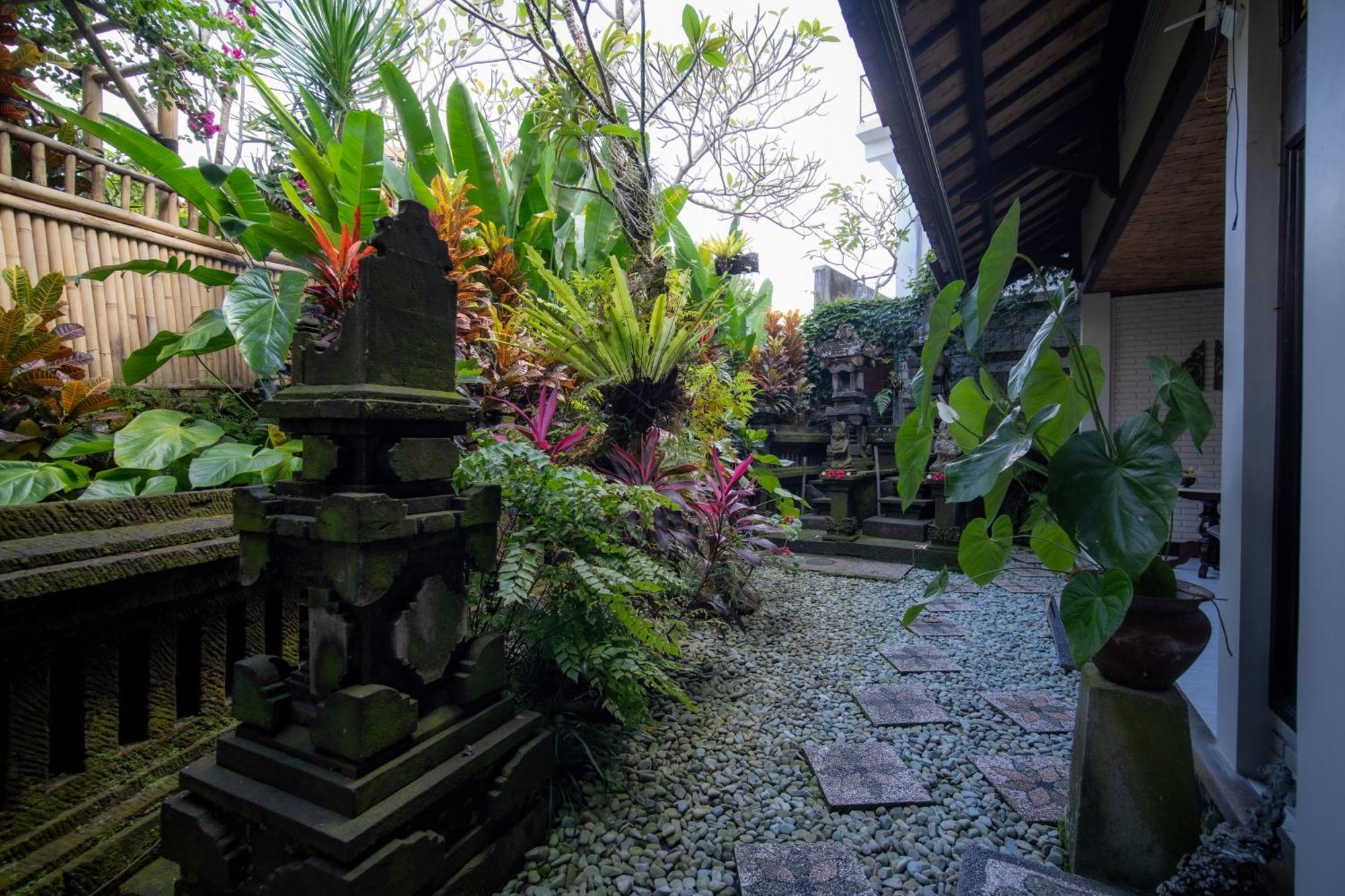 Puri Bayu Hotel Ubud  Exterior photo